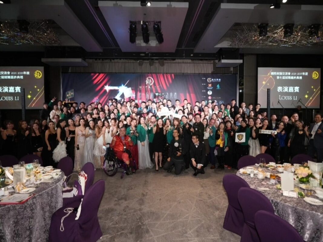 582603939_10241793993133175_8442509625817401082_n